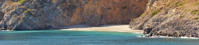 Yoga op Kythira - strand Sparagario